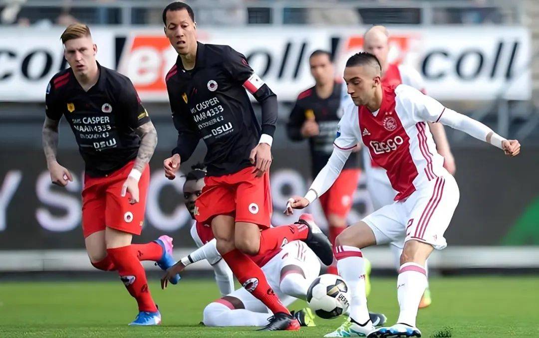 通过与队友 通过与队友