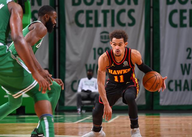 背负巨额奢 背负巨额奢